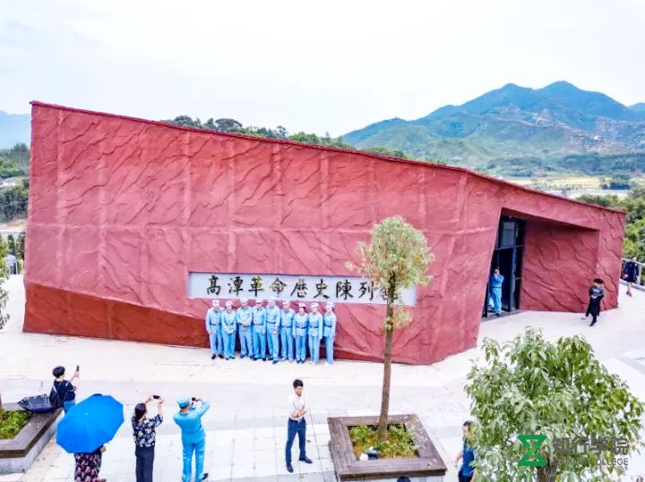 拓展培訓.jpg 拓展培訓.jpg