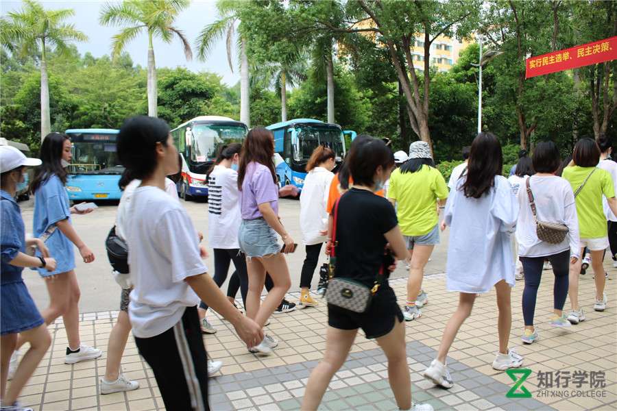 戶外拓展活動(dòng) 戶外趣味團(tuán)建 (3).jpg 戶外拓展活動(dòng) 戶外趣味團(tuán)建 (3).jpg