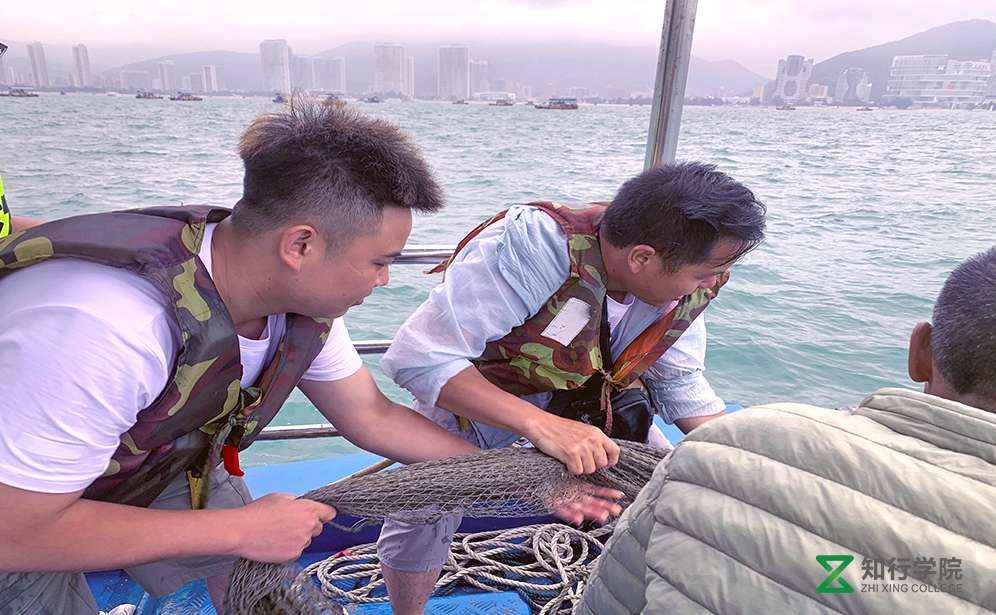 深圳中名國際實業(yè)巽寮灣鳳凰塔基地    出海捕魚.jpg
