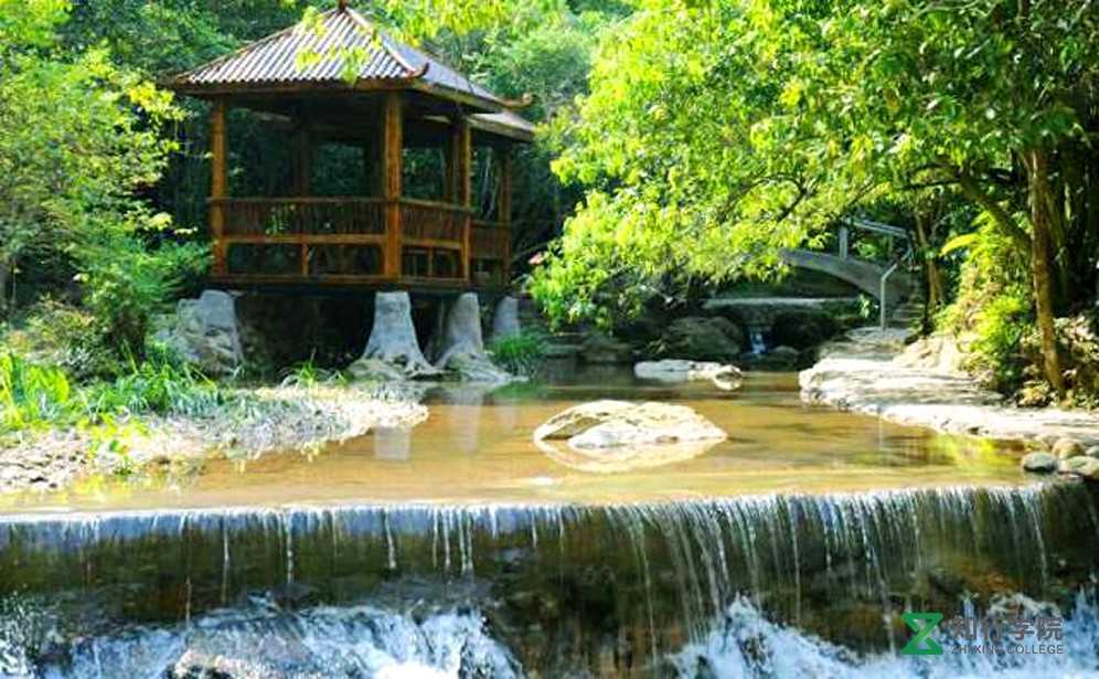 黃金溝拓展訓(xùn)練.jpg 黃金溝拓展訓(xùn)練.jpg