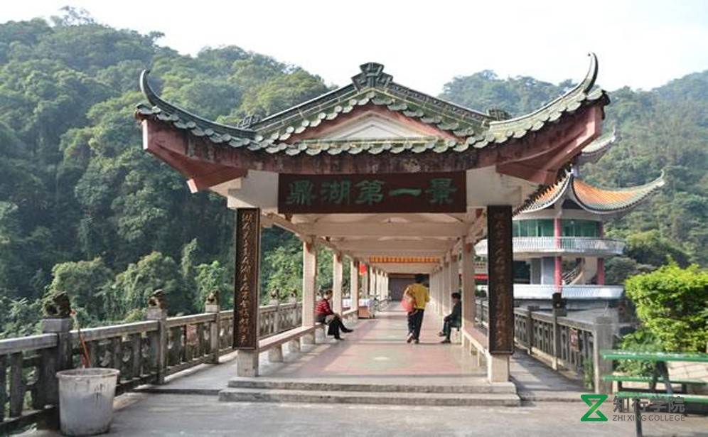 肇慶鼎湖山風(fēng)景區(qū)拓展.jpg 肇慶鼎湖山風(fēng)景區(qū)拓展.jpg