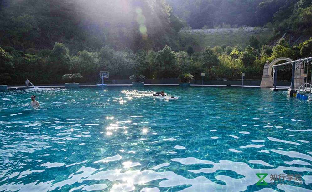 韶關(guān)新豐云天海溫泉拓展.jpg 韶關(guān)新豐云天海溫泉拓展.jpg