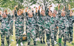 深圳拓展公司、惠州戶外拓展、團(tuán)建公司，拓展訓(xùn)練、戶外團(tuán)建、素質(zhì)拓展、 (4).png