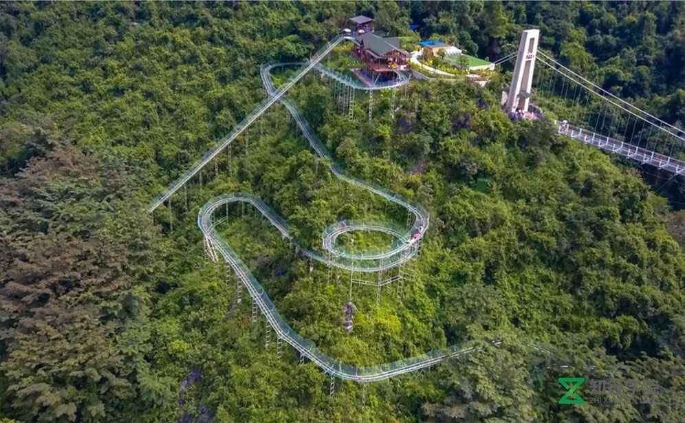 清遠(yuǎn)寶晶宮叢林飛車(chē).jpg 清遠(yuǎn)寶晶宮叢林飛車(chē).jpg