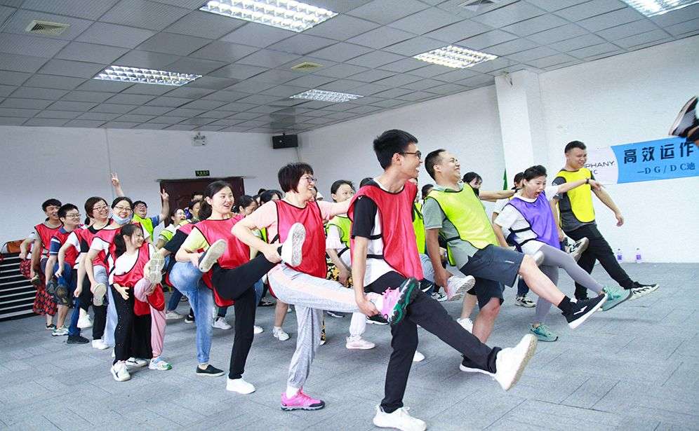 東莞迪芬尼團(tuán)建活動(dòng)  惠州拓展團(tuán)建活動(dòng)   東莞迪芬尼大富翁團(tuán)建  惠州知行大富翁拓展活動(dòng).jpg