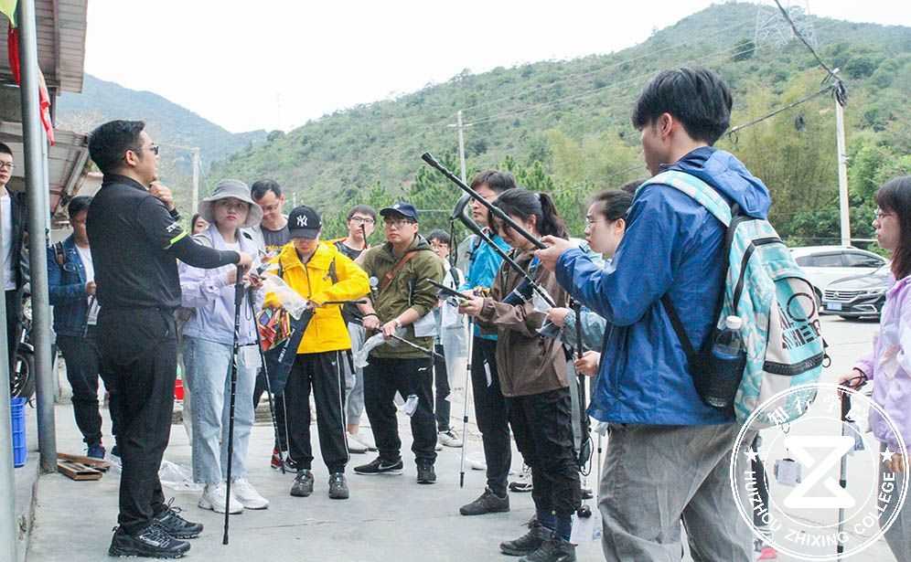 大南山拓展.jpg 大南山拓展.jpg