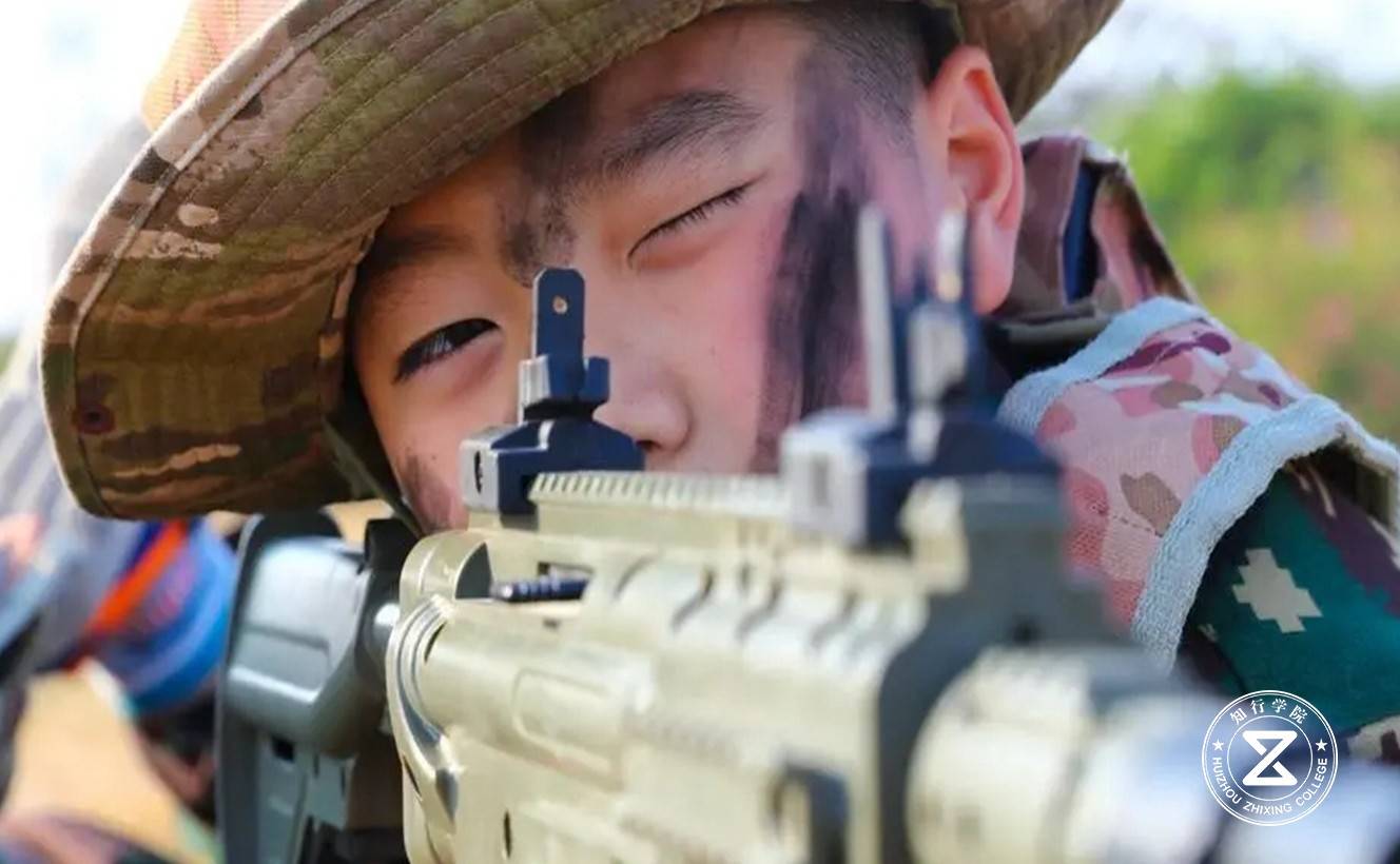 東莞虎門(mén)威遠(yuǎn)島拓展訓(xùn)練基地4.jpg 東莞虎門(mén)威遠(yuǎn)島拓展訓(xùn)練基地4.jpg