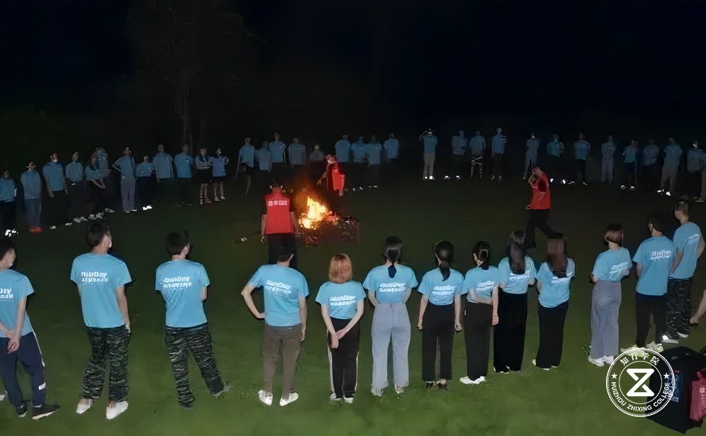 英德西牛鎮(zhèn)吉水山莊拓展基地15.jpg 英德西牛鎮(zhèn)吉水山莊拓展基地15.jpg