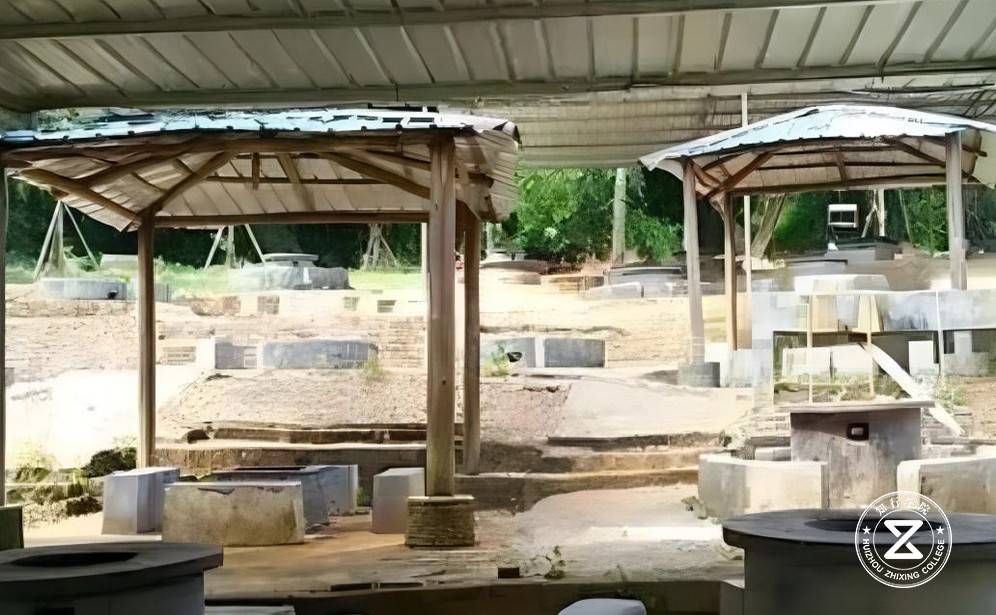 韶關(guān)鴻潤生態(tài)園拓展基地11.jpg 韶關(guān)鴻潤生態(tài)園拓展基地11.jpg