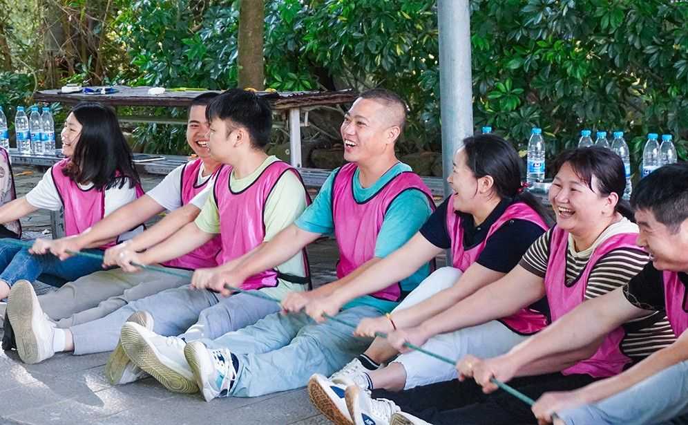 公司戶外團(tuán)建-動力圈.jpg